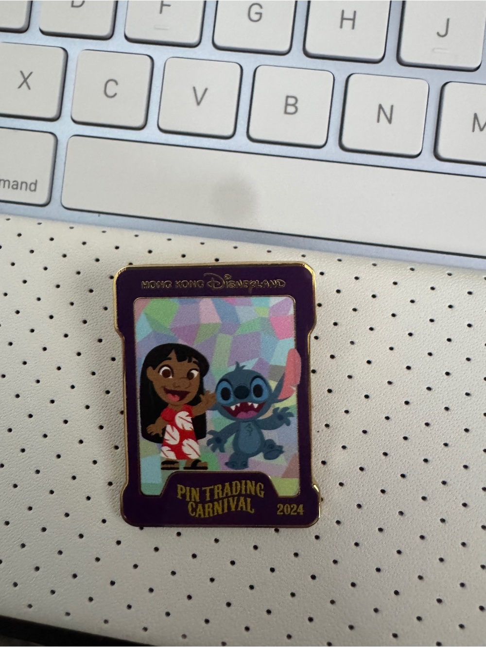 Disney 2024 HKDL Pin Trading Carnival Lilo and Stitch LE 750 Pin
